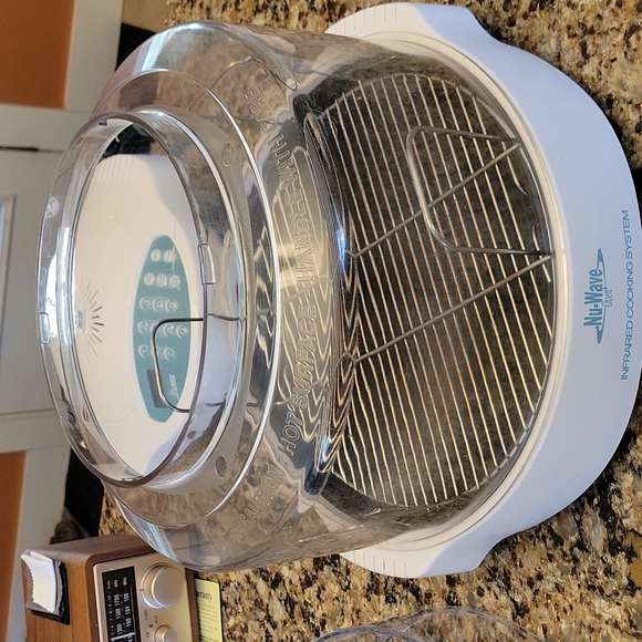 Nu-Wave Infrared Cooking System - Picture 3 of 10
